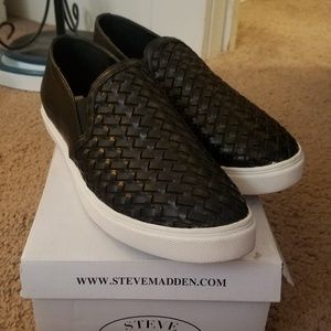 Steve Madden slip on sneakers
